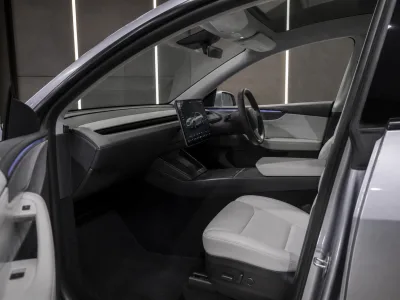 2026 Tesla Model Y L Premium AWD 6-Seat — Factory Order for export from Japan