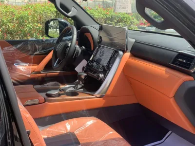 2022 Brand New Lexus LX600 7 Seats LHD VIP Pkg (No.689506) for export from Japan