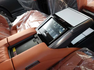2025 Lexus LX 600 Executive AWD Levinson 4-Seater (No.960732) for export from Japan