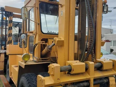 Komatsu FD100-4 ForkLift (No.850808) for export from Japan