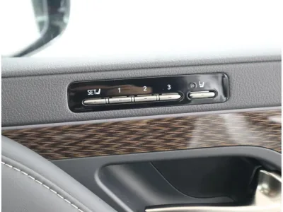 2023 Lexus LX600 EXECUTIVE Sonic Quartz 4 Seater for export from Japan