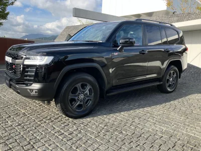 2023 TOYOTA LAND CRUISER 300 GR SPORT for export from Japan