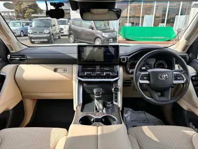 2025 Toyota Land Cruiser LC300 ZX (J01049) for export from Japan