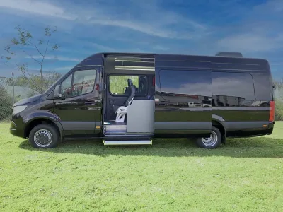 2025 Mercedes-Benz Sprinter 519 ELWB Van 16 seater VIP for export from Japan