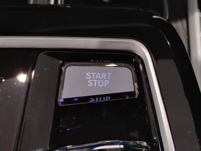 2025 BMW i7 eDrive for export from Japan