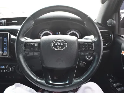 Toyota HiLux Rogue ( No-830696) for export from Japan