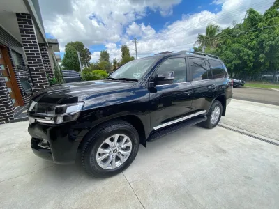2021 Toyota Landcruiser Sahara LC200 Horizon (No.480518) for export from Japan