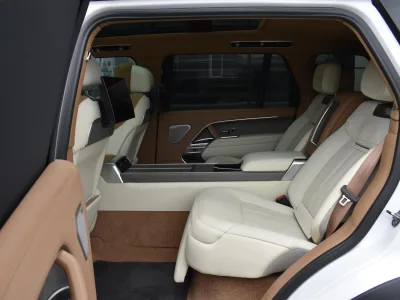 2024 Land Rover Range Rover SV Signature Suite 4.4L P615 Long Wheelbase 4WD for export from Japan