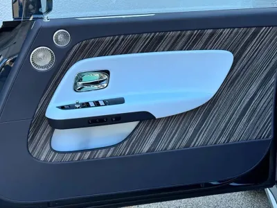 2025 Rolls-Royce Spectre: The Epitome of Luxury and Innovation (No.960966) for export from Japan