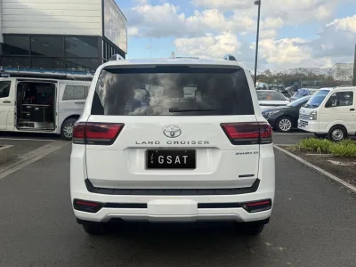 2026 TOYOTA LANDCRUISER LC300 PERFORMANCE HYBRID SAHARA ZX  for export from Japan