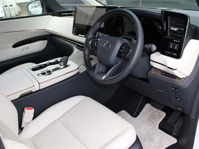 2025 Lexus LM 500h EXECUTIVE AWD (No.620975) for export from Japan