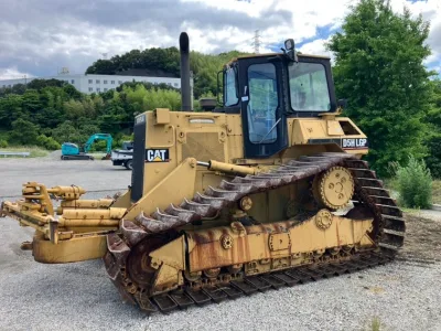  CATERPILLAR D5H BULLDOZER for export from Japan