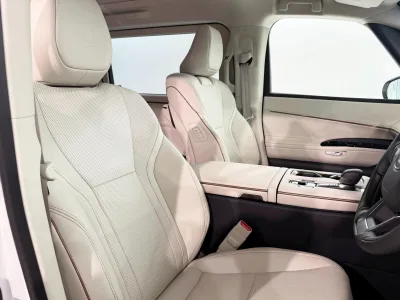 2025 Lexus LM 500h Version L 4WD for export from Japan