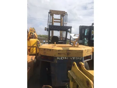 KOMATSU FD150E-5 Used Forklift (Capacity 15t) (No.J0643) for export from Japan