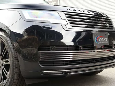Land Rover Range Rover SV 4.4L P530 Standard Wheelbase 4WD with New Car -Black ( No-960681) for export from Japan