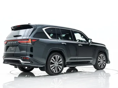 2025 LEXUS LX600 4WD –7 Seater LUXURY PACKAGE for export from Japan