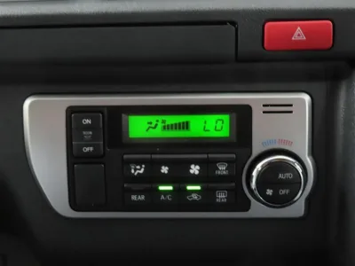 2025 Toyota Hiace Commuter 2.8 GL Diesel Turbo 14 seater (No.961014) for export from Japan
