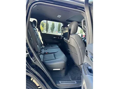 2025 Toyota Land Cruiser Sahara ZX for export from Japan