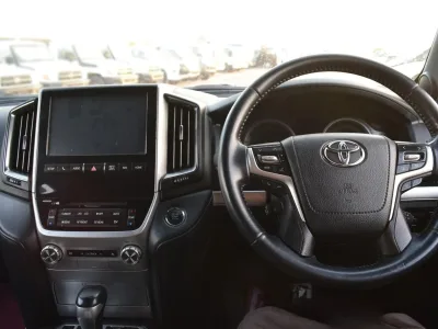 2018 Toyota Land Cruiser Sahara 4.4L Diesel 4WD – Black for export from Japan