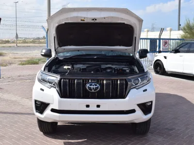 2022 Toyota Prado Petrol full option White (No.830782) for export from Japan