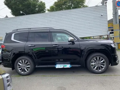 2026 Toyota Land Cruiser 300 ZX 3.5L Twin-Turbo 4WD for export from Japan