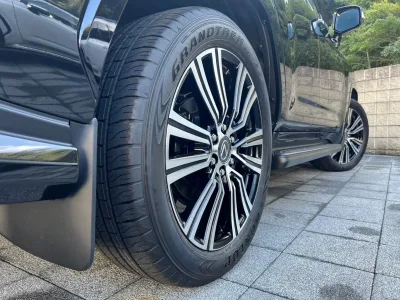 2025 Lexus LX 600 4WD - Ultimate Luxury & Power in Black (No.J0961017) for export from Japan