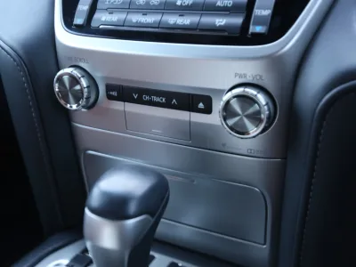 2019 Toyota Land Cruiser 200 4.6 ZX 4WD WALD for export from Japan