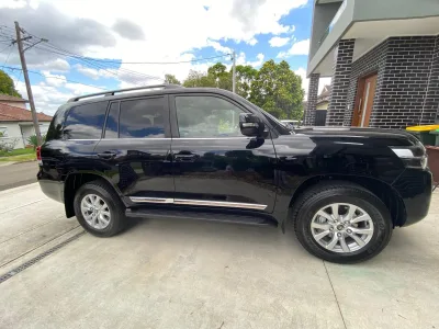 2021 Toyota Landcruiser Sahara LC200 Horizon (No.480518) for export from Japan