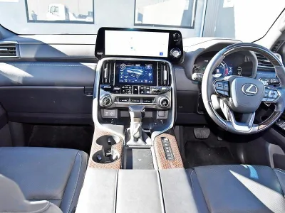 2022 Lexus LX600 SUV Liquid Metal/Black (No.480731) for export from Japan