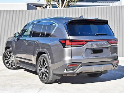2022 Lexus LX600 SUV Liquid Metal/Black (No.480731) for export from Japan