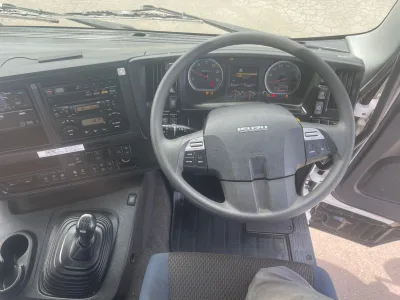 2017 Isuzu Giga Self Loader Truck with Winch remote control (No.Jo480s) for export from Japan