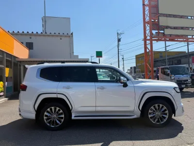 2026 TOYOTA LAND CRUISER LC300 ZX 4WD | MODELLISTA AERO  for export from Japan
