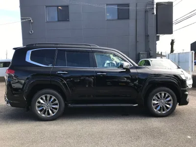 2025 TOYOTA LAND CRUISER 300 ZX 4WD (BLACK) for export from Japan