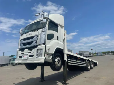 2017 Isuzu Giga Self Loader Truck with Winch remote control (No.Jo480s) for export from Japan