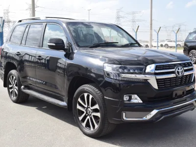 2017 Toyota Land Cruiser full option Black (No.830783) for export from Japan
