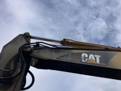 2004 Caterpillar CAT 320C Excavator | 5,611 HRS | Japan Stock for export from Japan