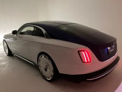 2025 Rolls-Royce Spectre Base Grade (No.960989) for export from Japan