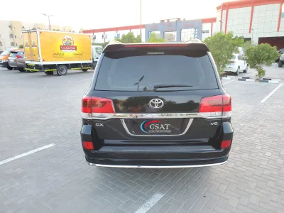 2018 Toyota Land Cruiser 8 seater V8 engine (No-830714) for export from Japan