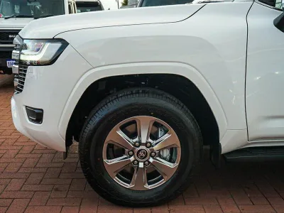 2025 Toyota Landcruiser Sahara 7 Seater (No.480786) for export from Japan