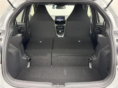 2025 Toyota Yaris cross G grade plugin hybrid for export from Japan