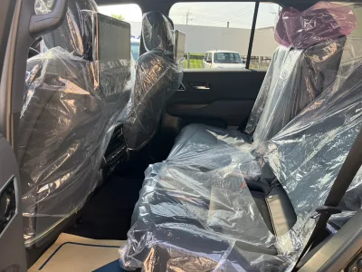 2025 TOYOTA LAND CRUISER 300 3.3 ZX Diesel 5 Seater (No.960826) for export from Japan