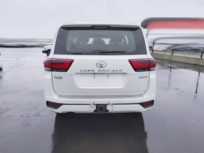 2022 Toyota LC300 diesel GXR high grade with leather and camera  (No.J0598) for export from Japan