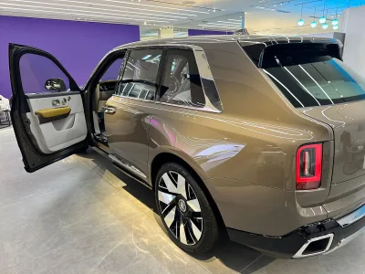 2025 Rolls-Royce Cullinan Series II: A New Era of Luxury (No.J01006) for export from Japan