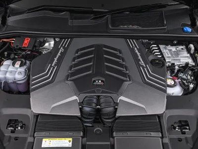 2026 Lamborghini Urus SE 4WD RHD - Nero Helene for export from Japan