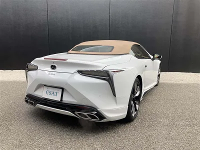 2023 Lexus LC500 Convertible (No.620976) for export from Japan