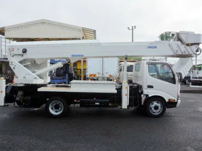 Toyota Dutro aerial work vehicle made by Aichi SK-22A (No.840768) for export from Japan