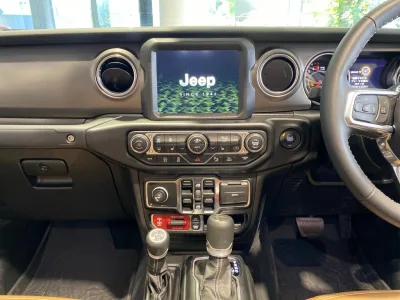 2022 GLADIATOR Rubicon 5 Seater SUV (No.840761) for export from Japan