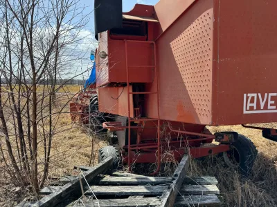 Laverda M132 Grain Harvester (No.J0948) for export from Japan