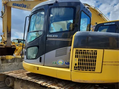 Komatsu  Excavator Machinery 2004  (No-J0705) for export from Japan