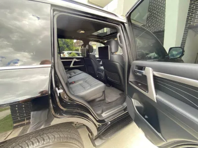2021 Toyota Landcruiser Sahara LC200 Horizon (No.480518) for export from Japan